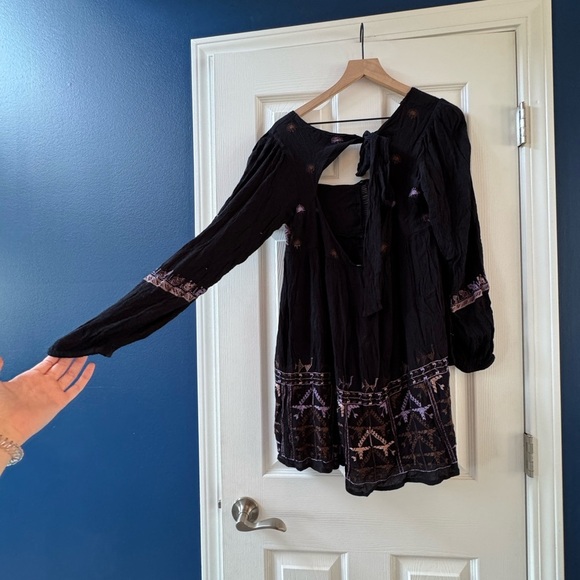 Free People “Rhiannon Peasant Embroidered” Mini Dress nwot - Picture 8 of 10
